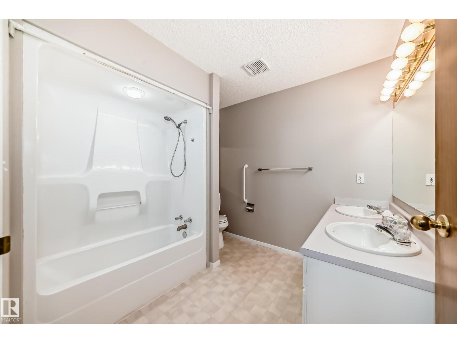 #311 4906 47 AV — photo 33