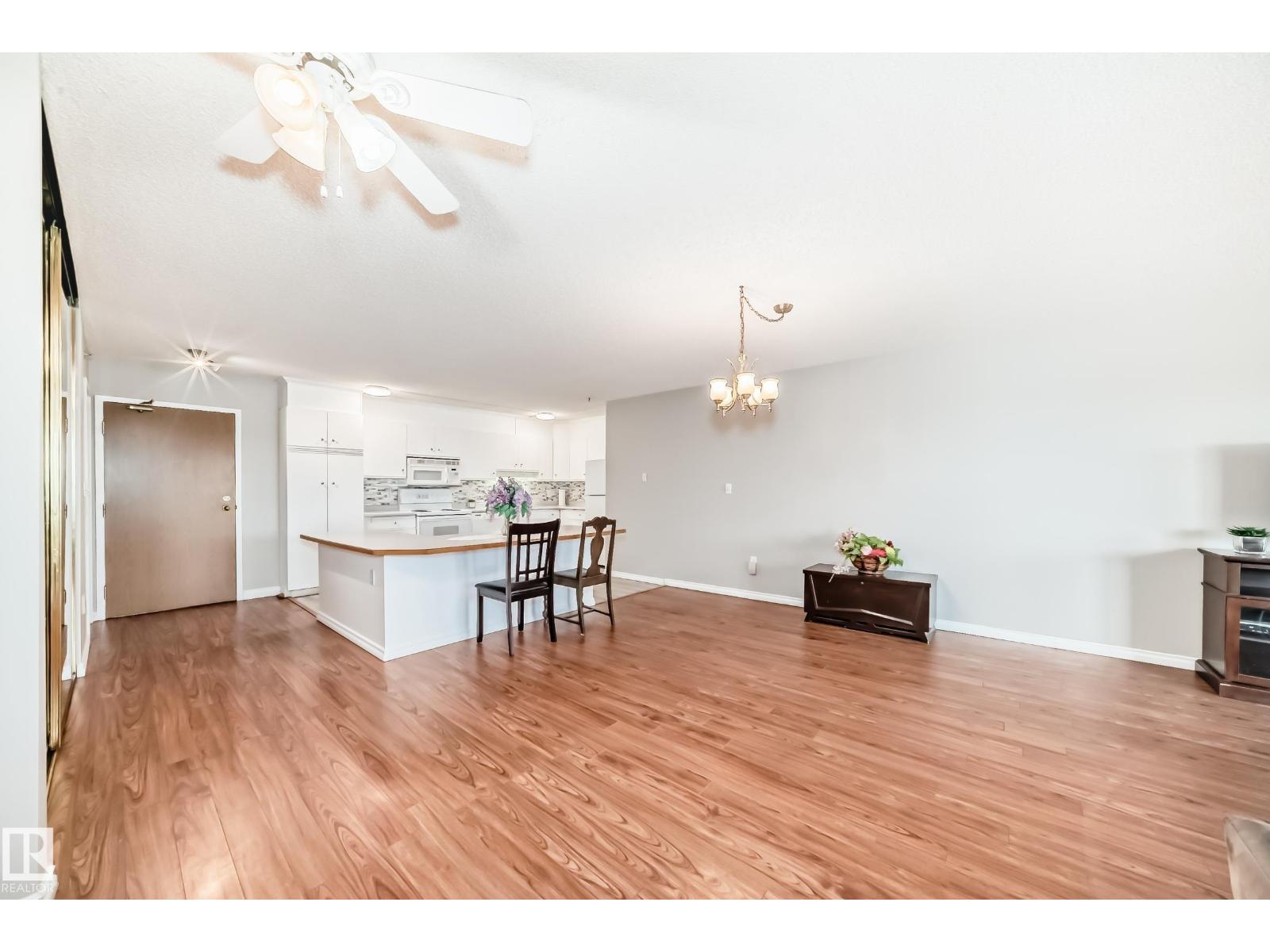 #311 4906 47 AV — photo 17