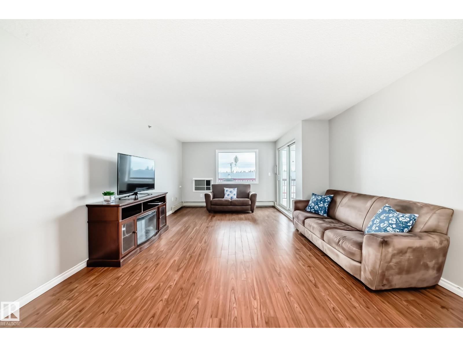 #311 4906 47 AV — photo 18