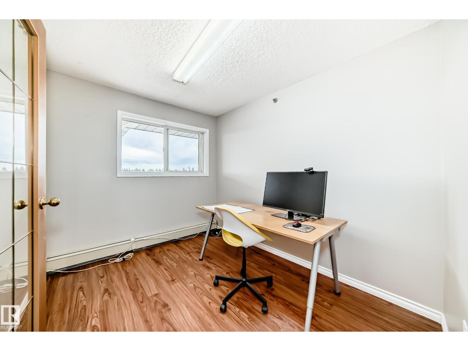 #311 4906 47 AV — photo 31