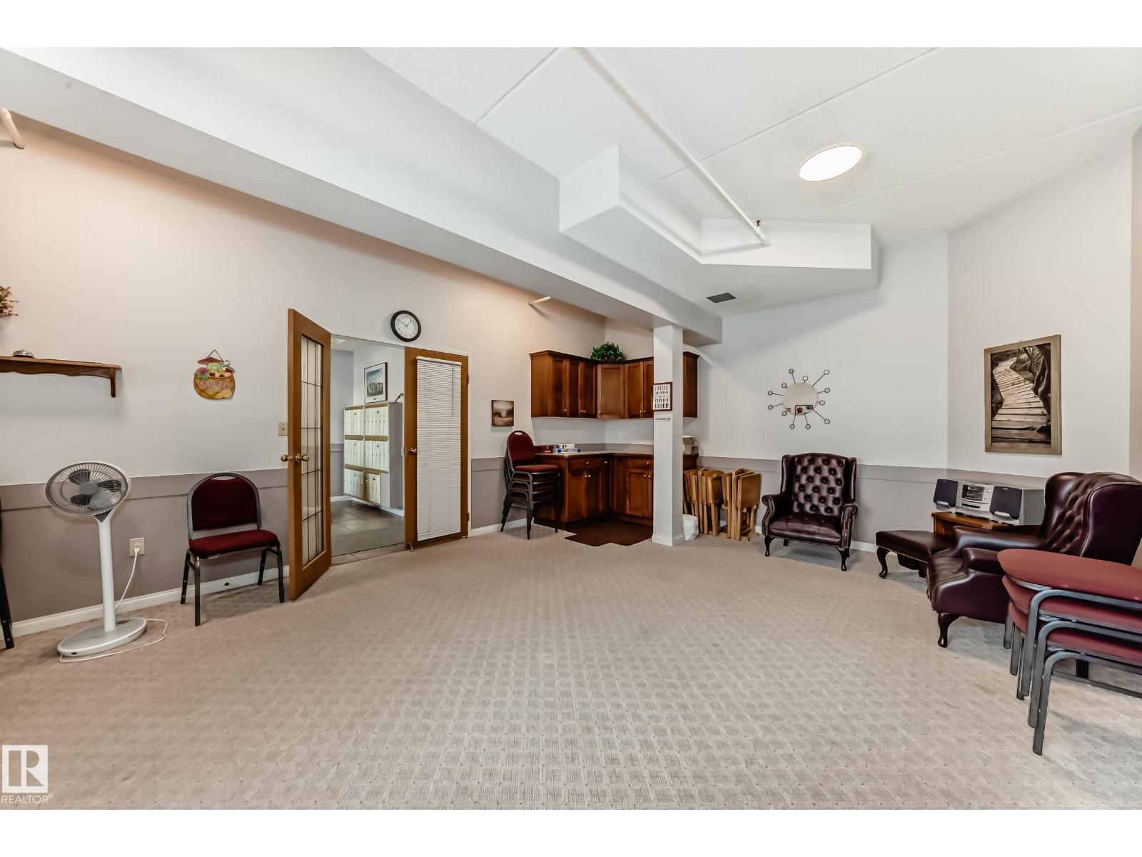 #311 4906 47 AV — photo 39