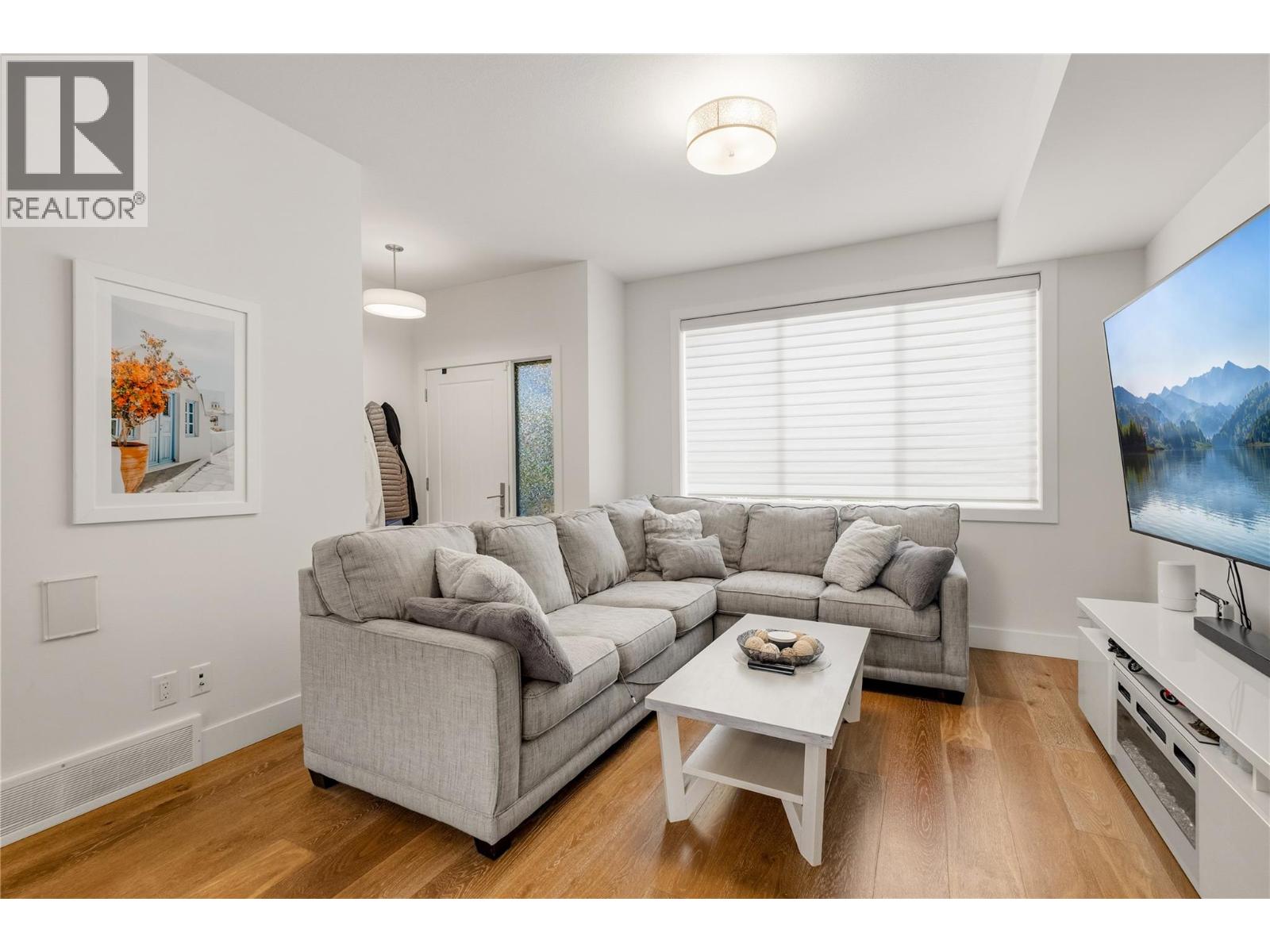 #8 300 Drysdale Boulevard - 14