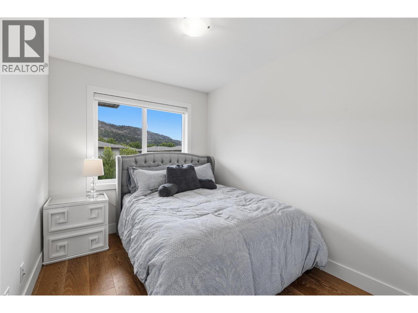 #8 300 Drysdale Boulevard - 33