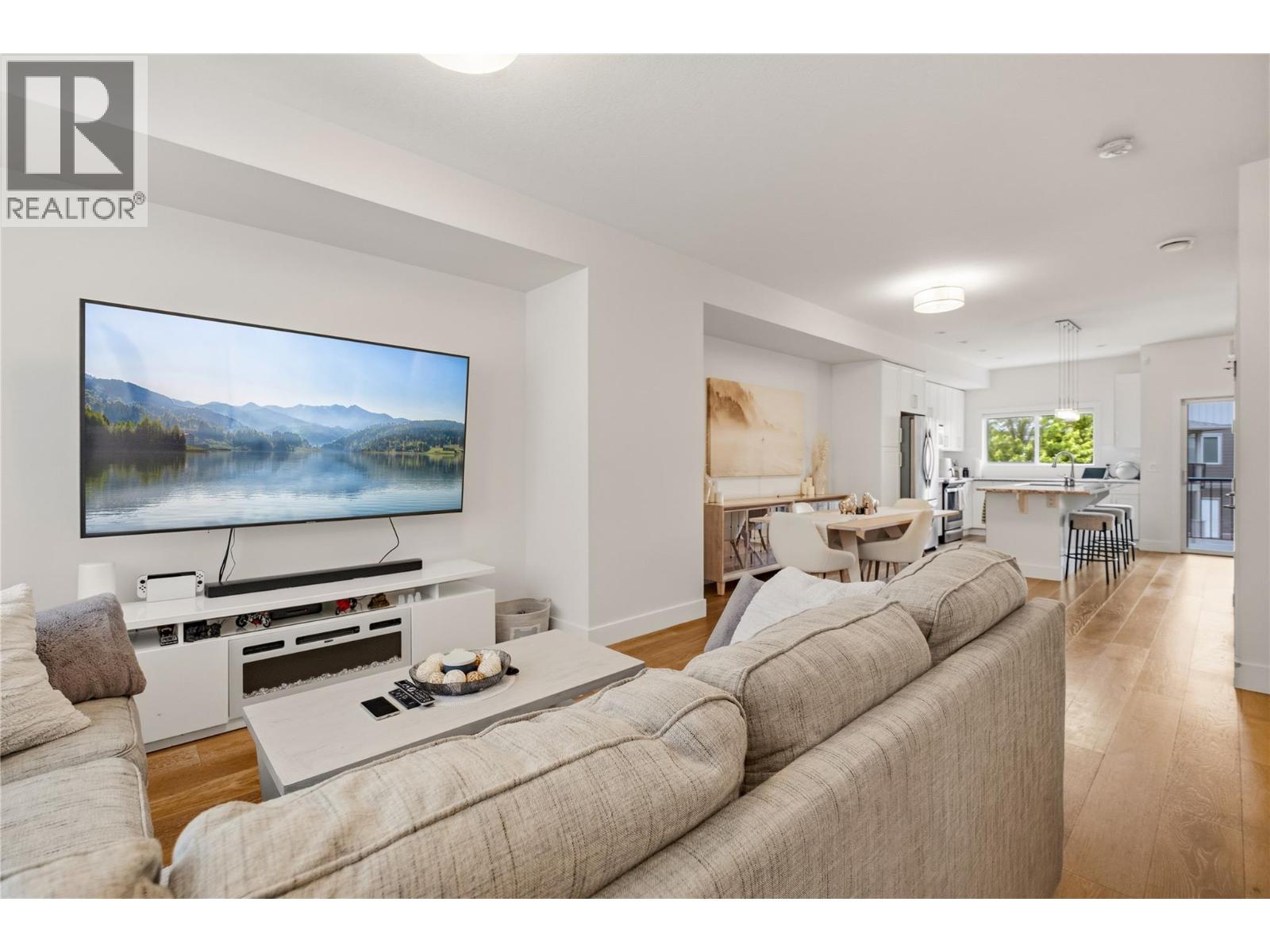 #8 300 Drysdale Boulevard - 21