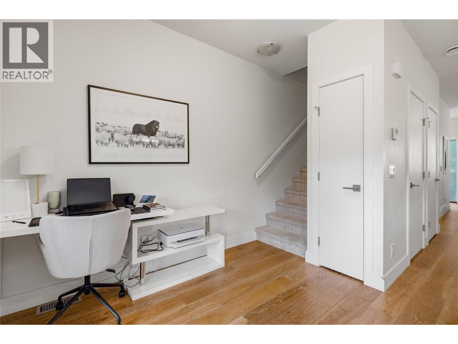 #8 300 Drysdale Boulevard - 8