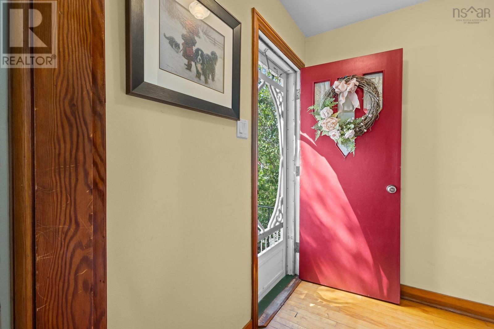 Property 3 of 48 of 10 Parkdale Avenue