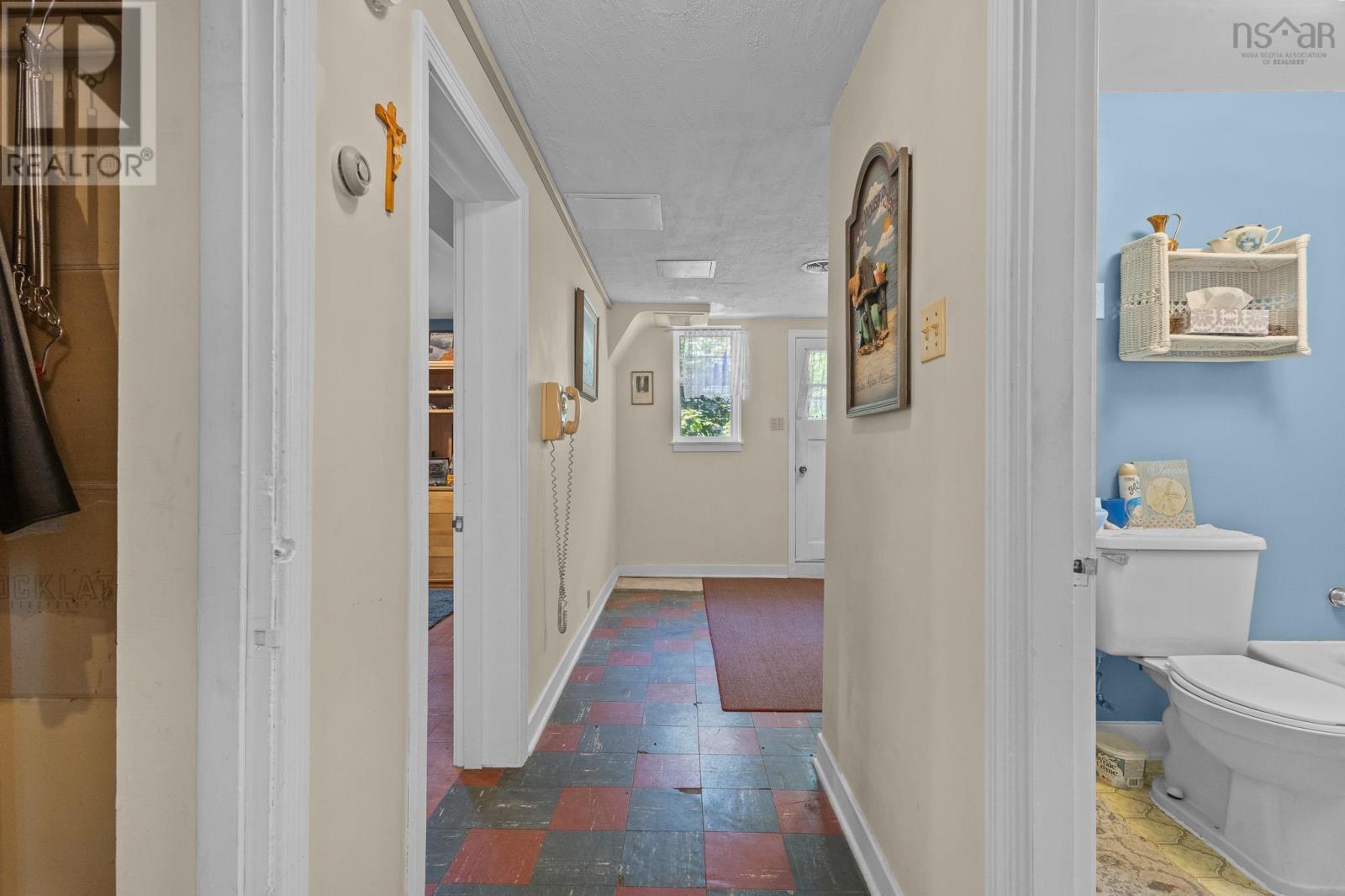 Property 32 of 48 of 10 Parkdale Avenue