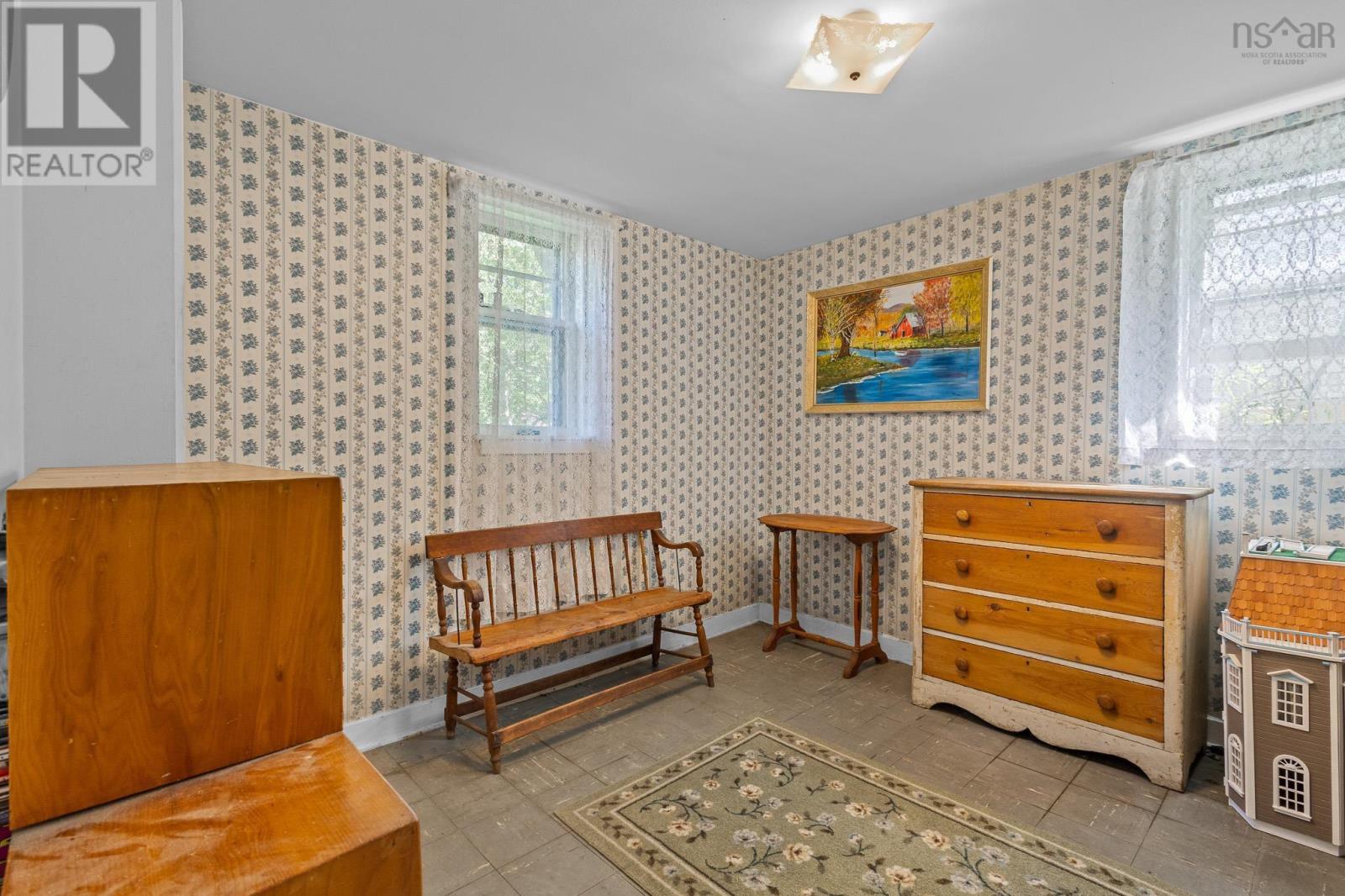 Property 34 of 48 of 10 Parkdale Avenue