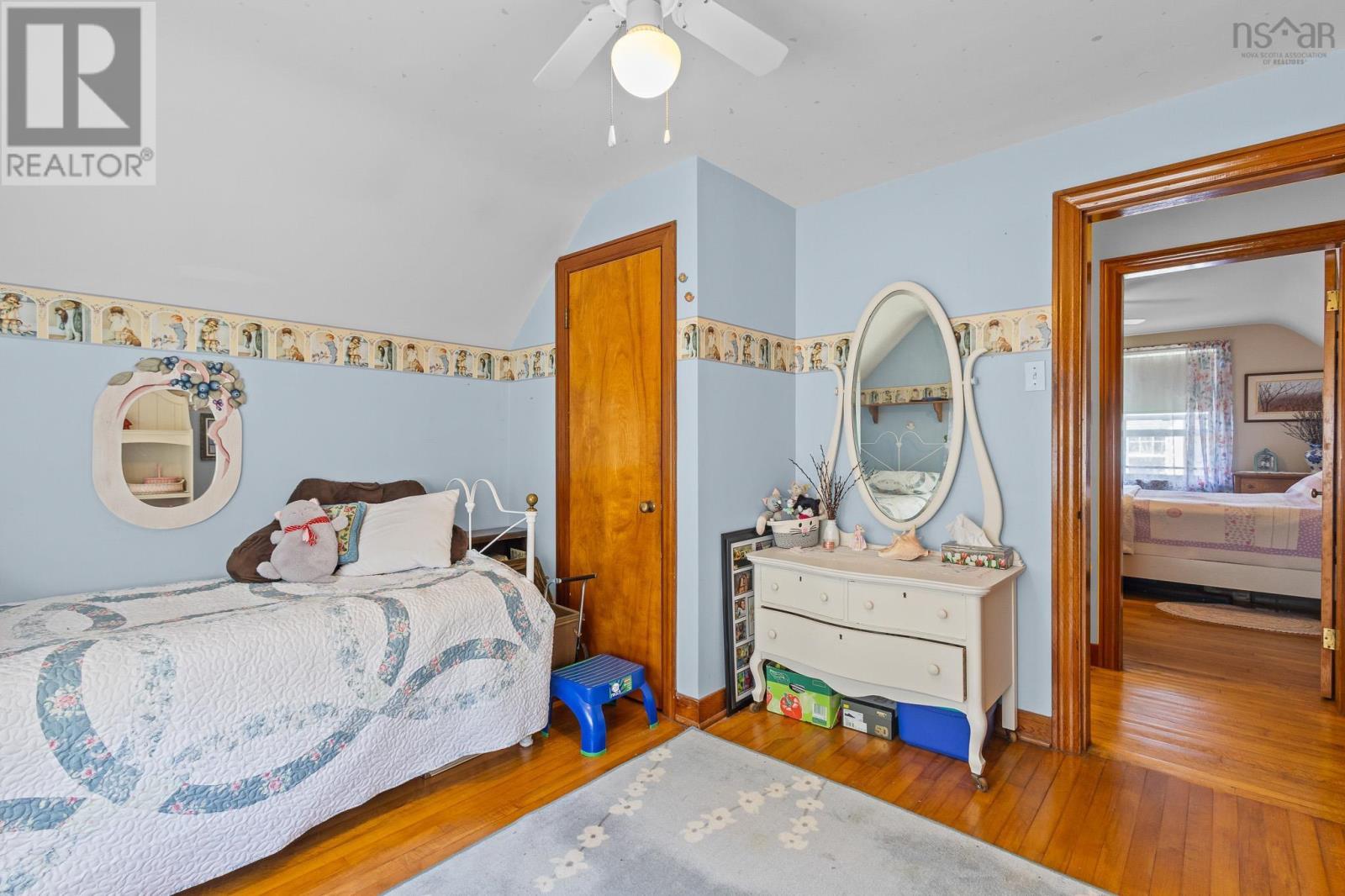 Property 26 of 48 of 10 Parkdale Avenue