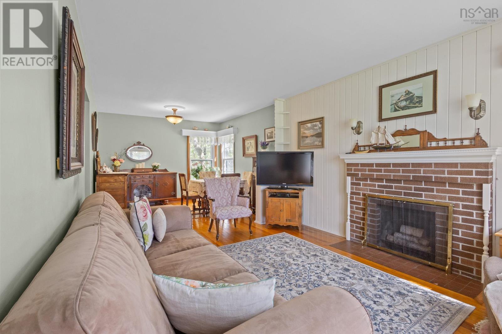 Property 7 of 48 of 10 Parkdale Avenue