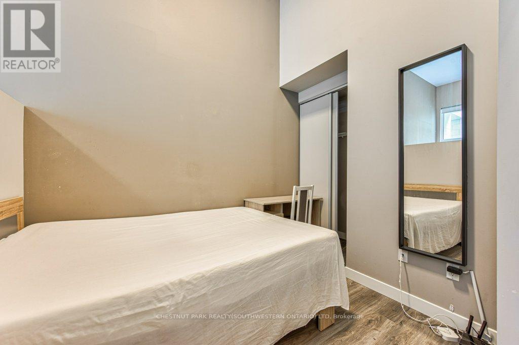 #101 308 LESTER STREET - 21