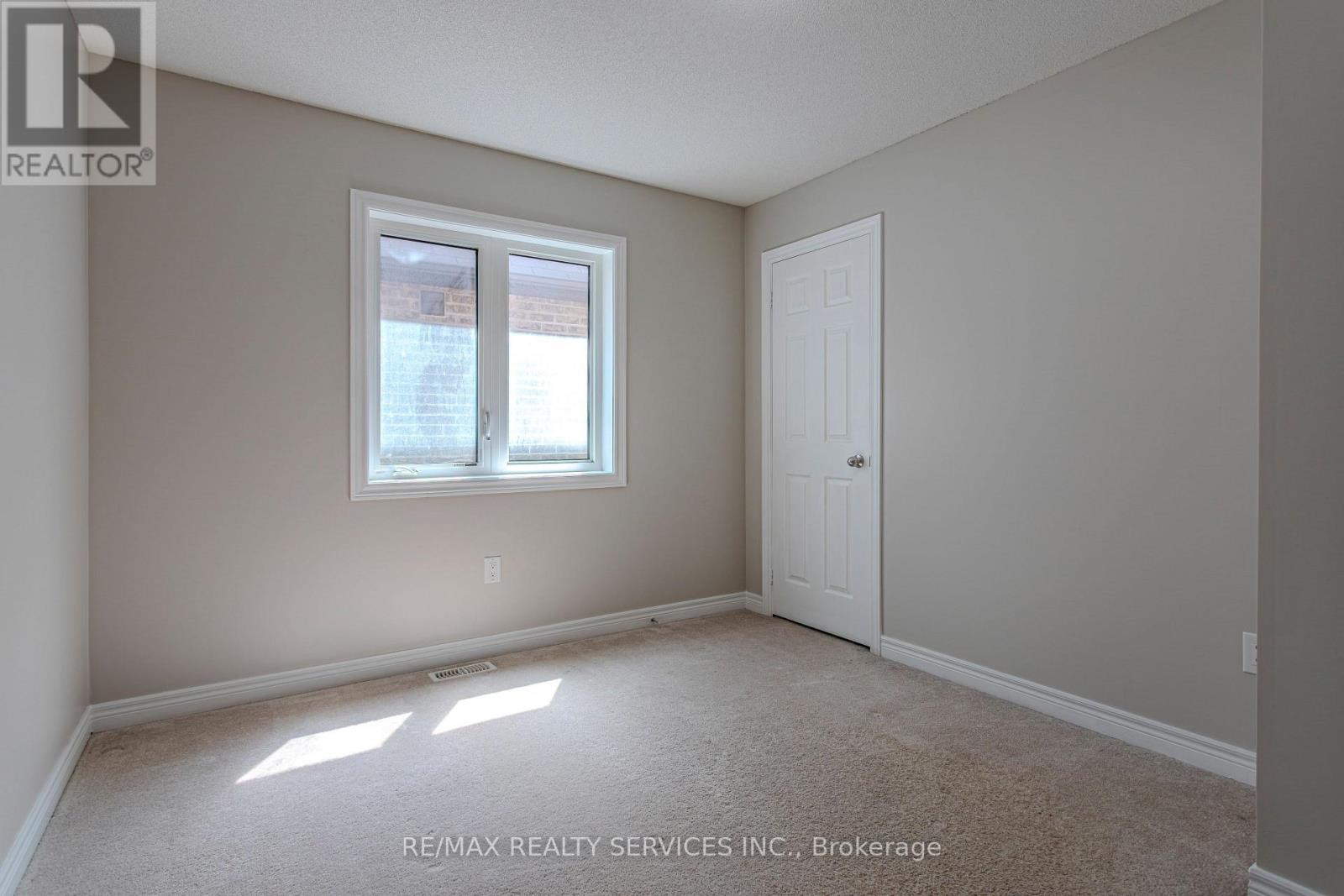 3896 TUFGAR CRESCENT - 40
