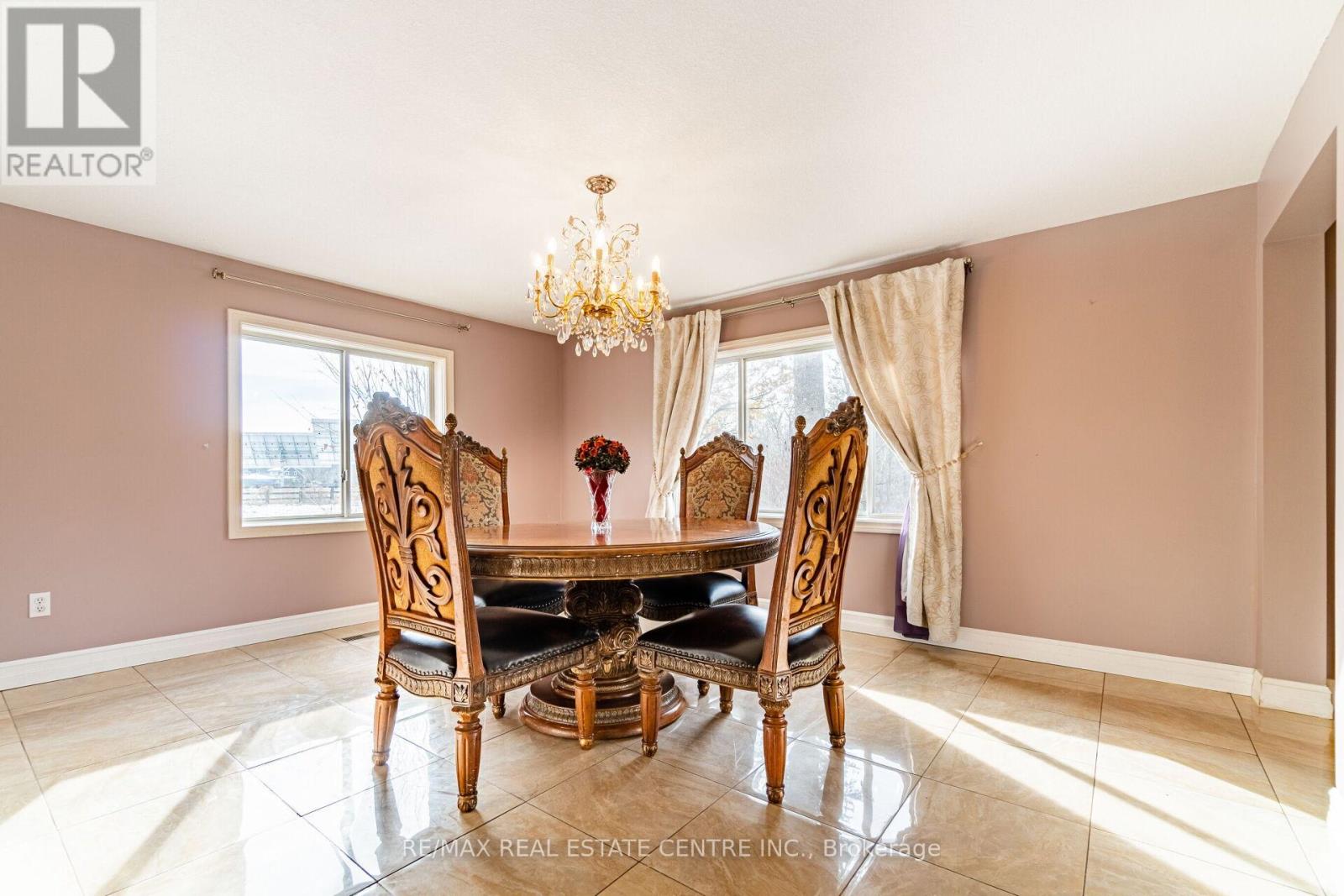 8681 CANYON ROAD - 10