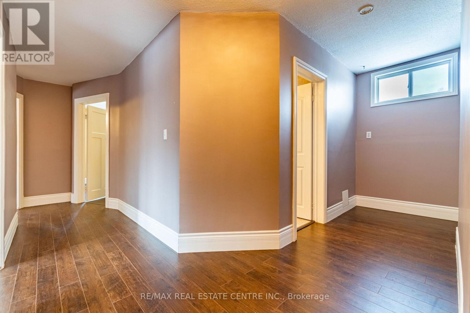 8681 CANYON ROAD - 21