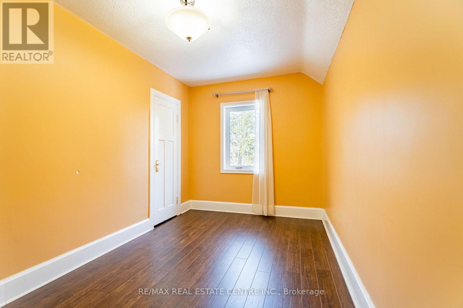 8681 CANYON ROAD - 28