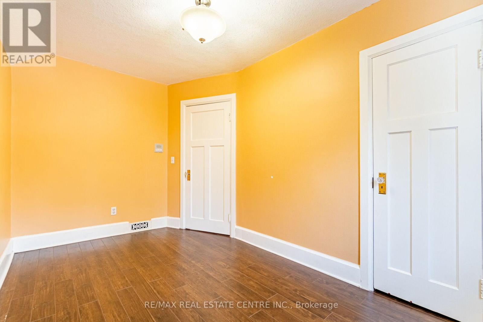 8681 CANYON ROAD - 29