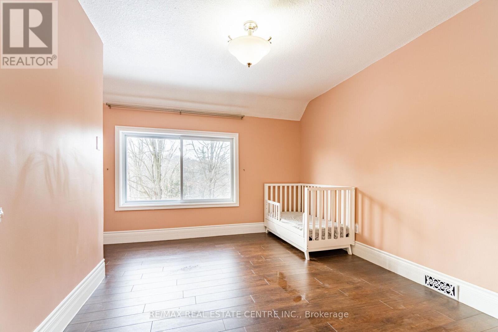 8681 CANYON ROAD - 30