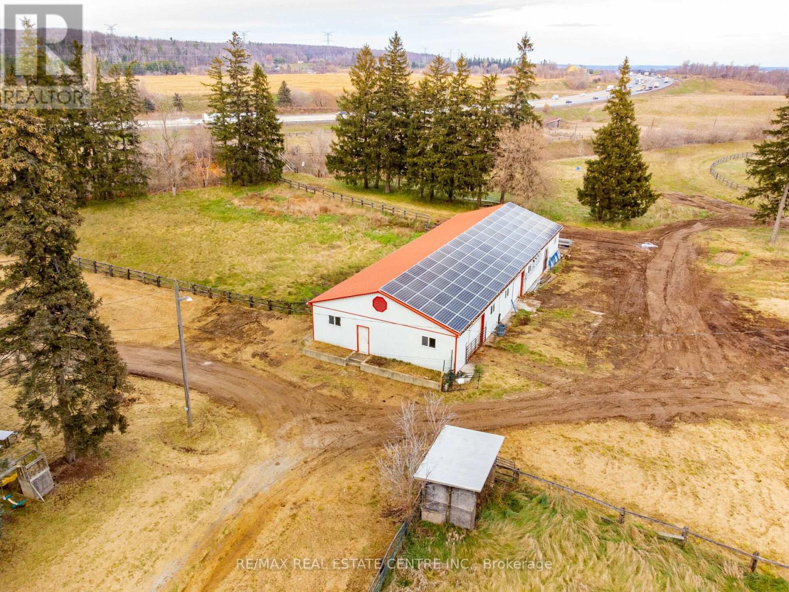 8681 CANYON ROAD - 43