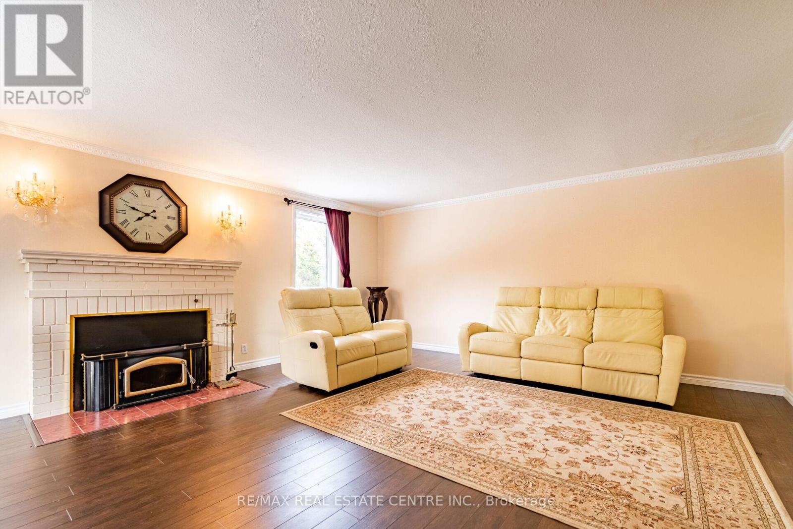 8681 CANYON ROAD - 8