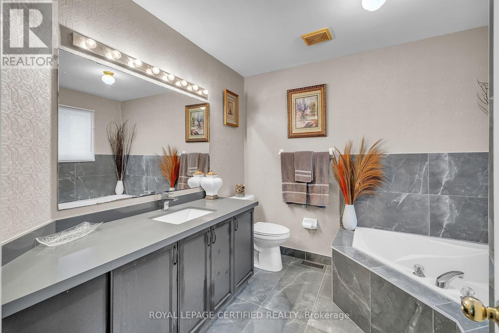 17 CHESTERMERE CRESCENT - 12