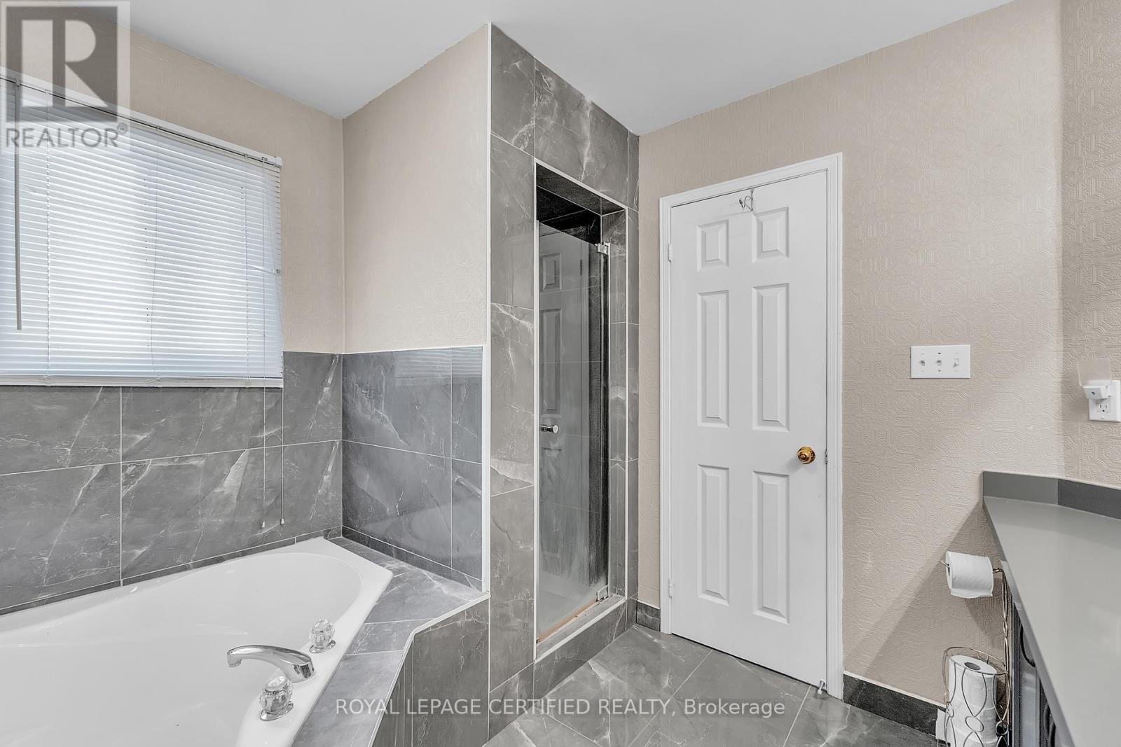 17 CHESTERMERE CRESCENT - 13