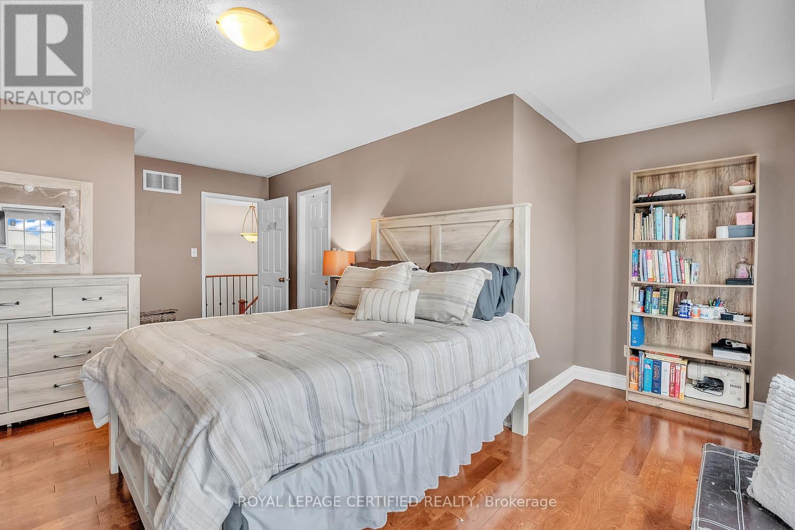 17 CHESTERMERE CRESCENT - 16