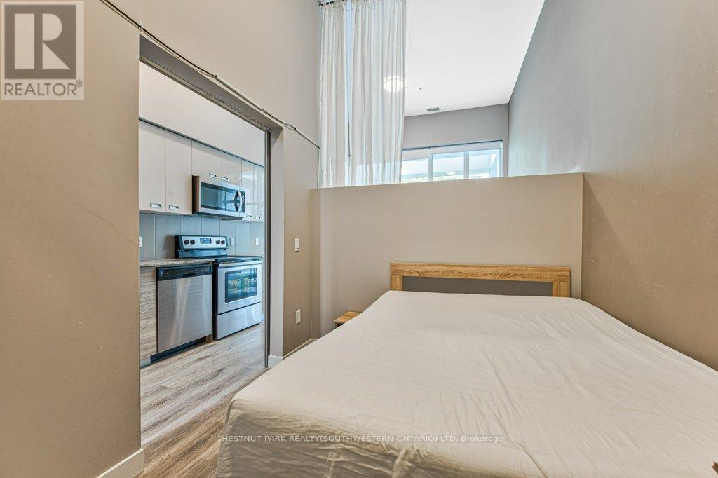 #101 308 LESTER STREET - 22