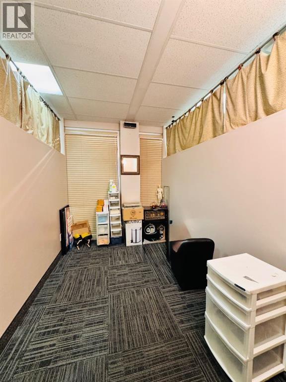 328 Centre Street Southeast - Photo 6