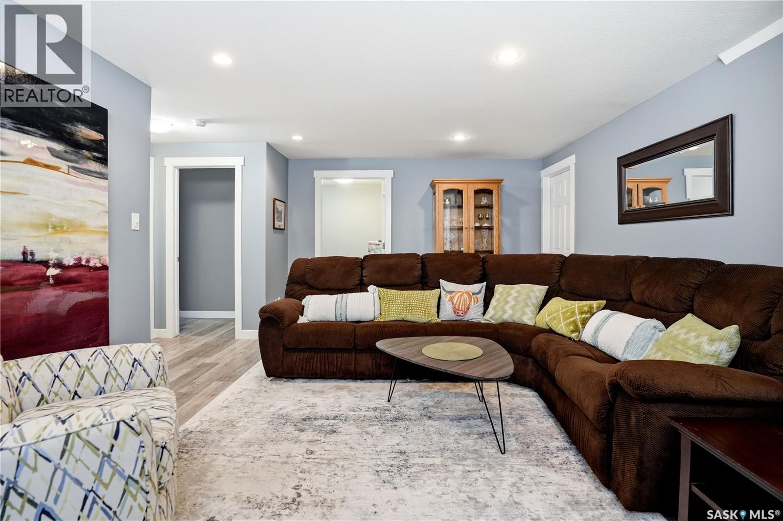 6108 Ehrle CRESCENT — photo 31