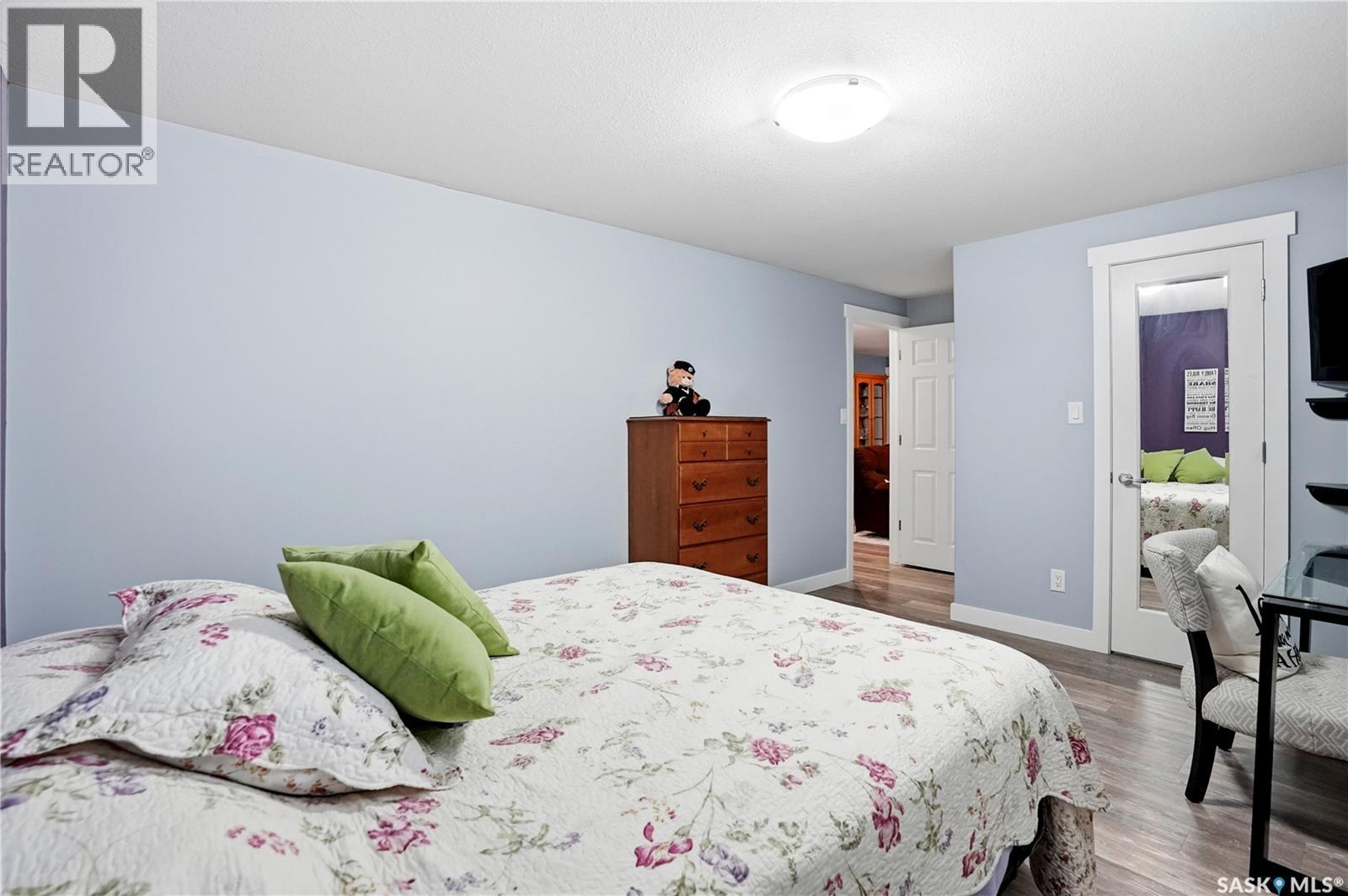 6108 Ehrle CRESCENT — photo 38