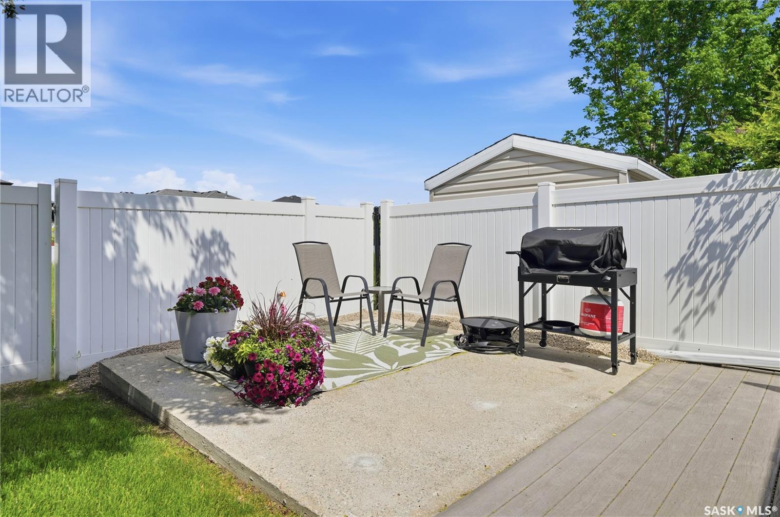 6108 Ehrle CRESCENT — photo 46