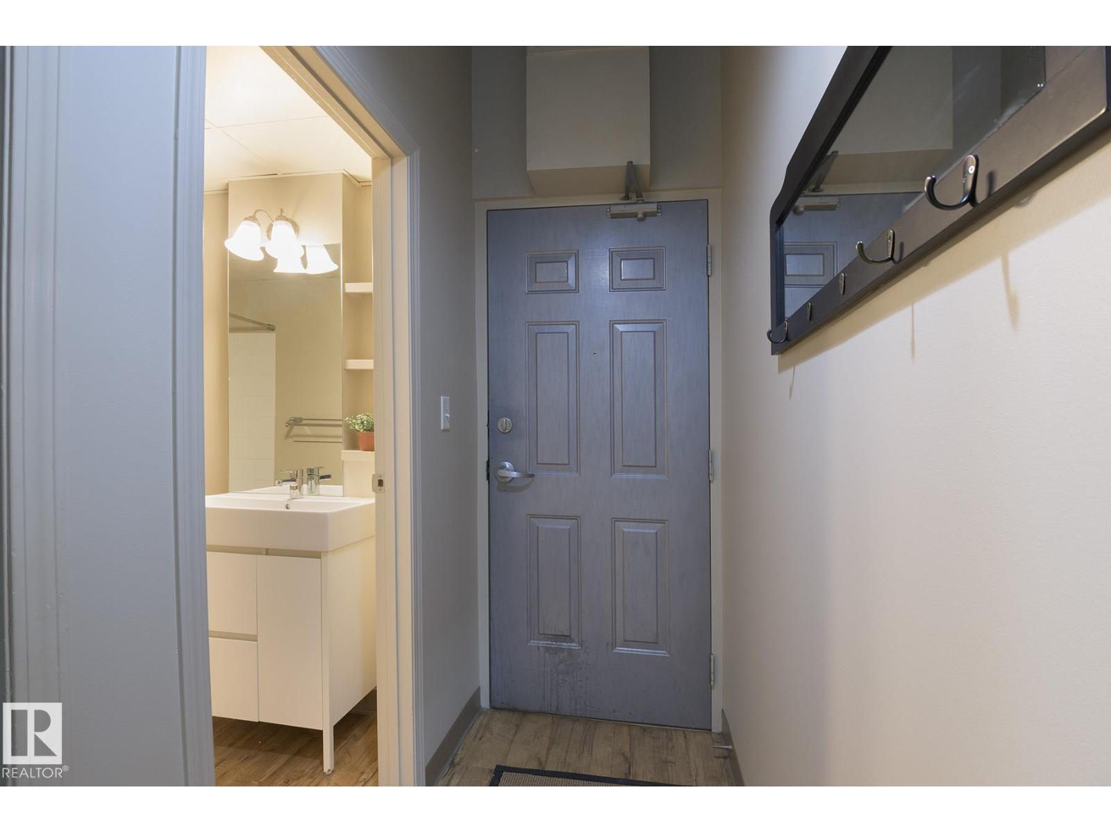 #412 10024 JASPER AV NW — photo 10