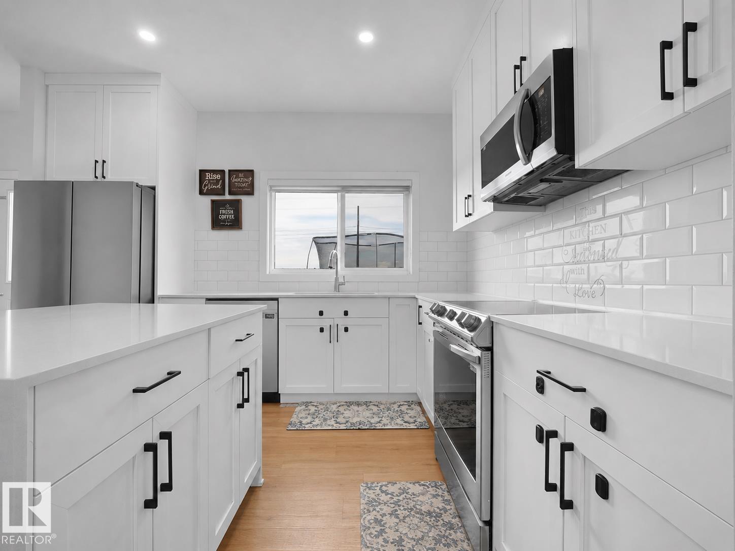 19316 29 AV NW - 10
