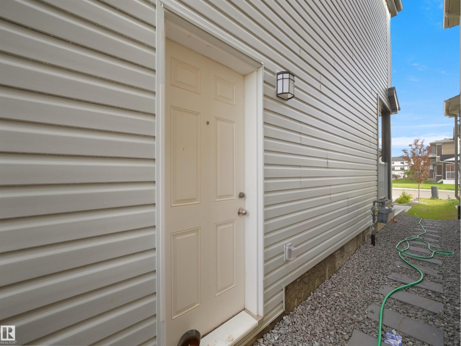 19316 29 AV NW - 14