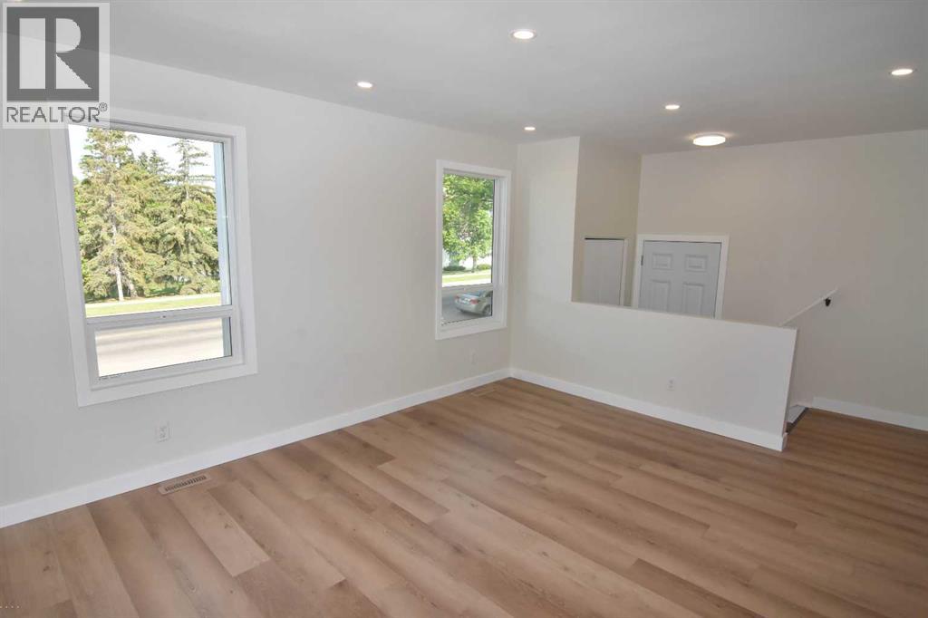 3206 51 Street SW — photo 10