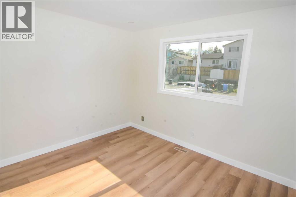 3206 51 Street SW — photo 16