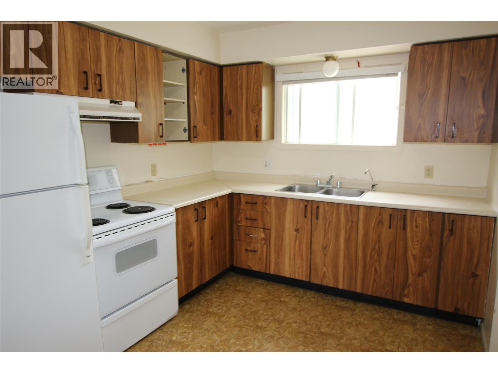 256 Spieker Avenue - 8