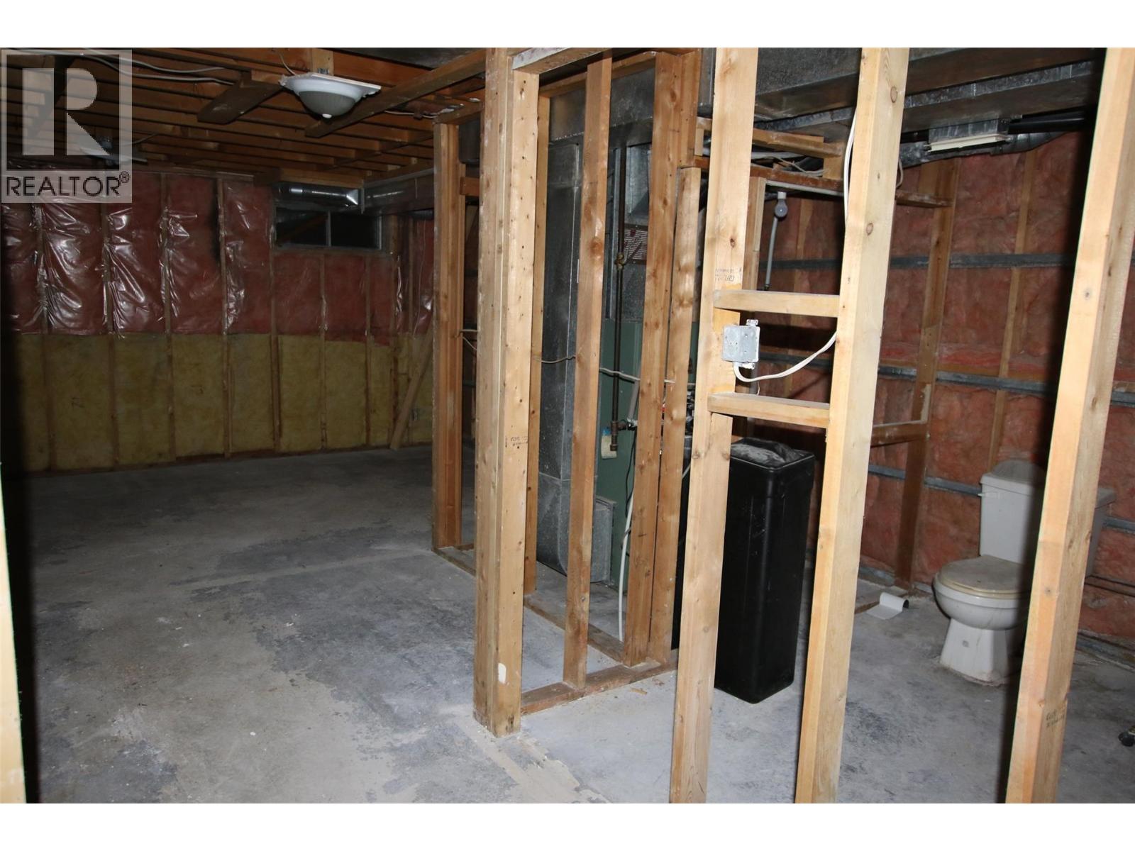 256 Spieker Avenue - 13
