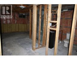 256 Spieker Avenue, Tumbler Ridge, BC V0C2W0 Photo 13