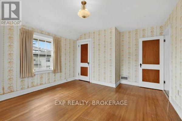 11 CARRUTHERS AVENUE - 17