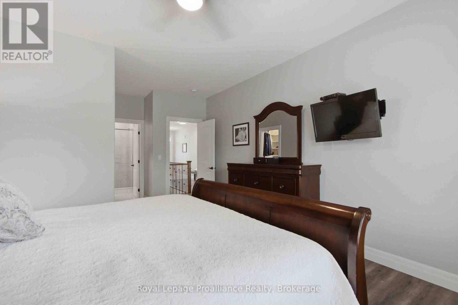 80 AMBROSIA TERRACE - 20