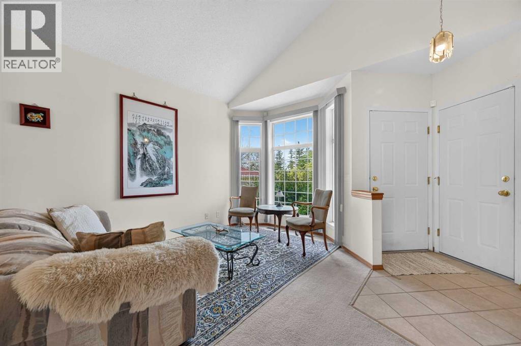76 Hawkmount Close NW - photo 3