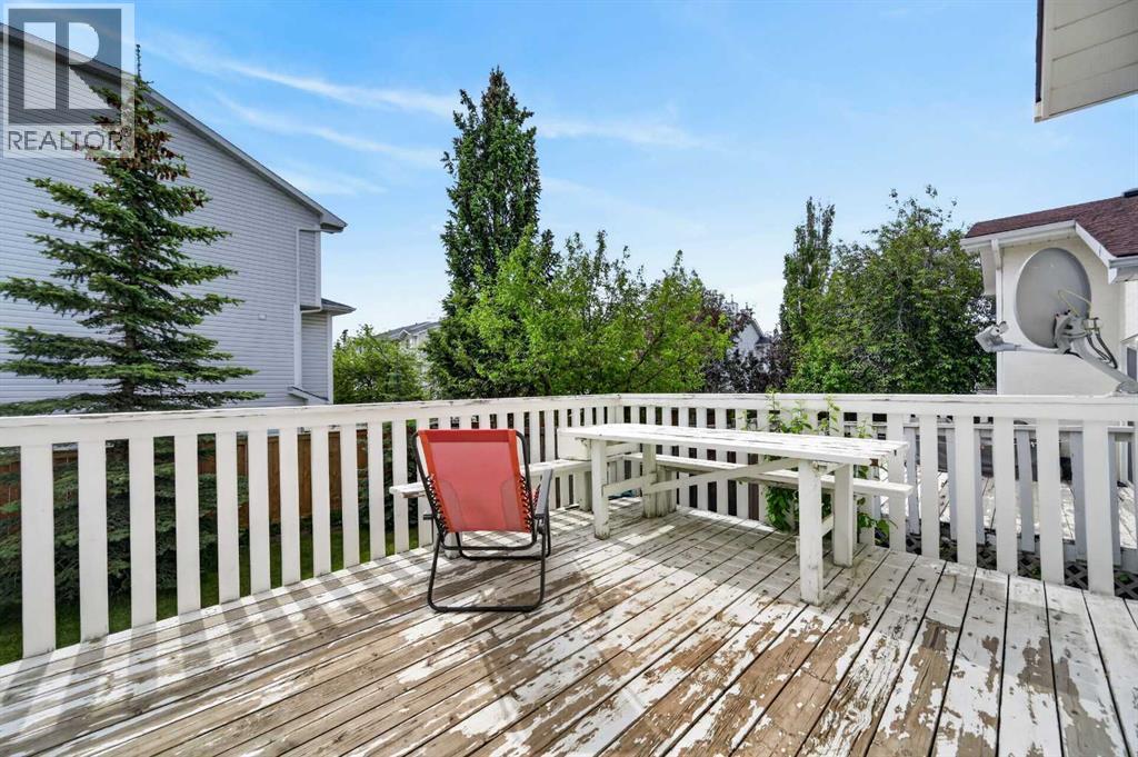 76 Hawkmount Close NW — photo 30
