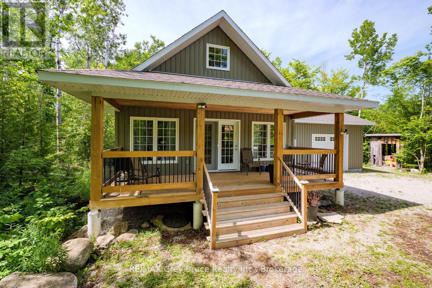 73 MAPLE DRIVE - 39
