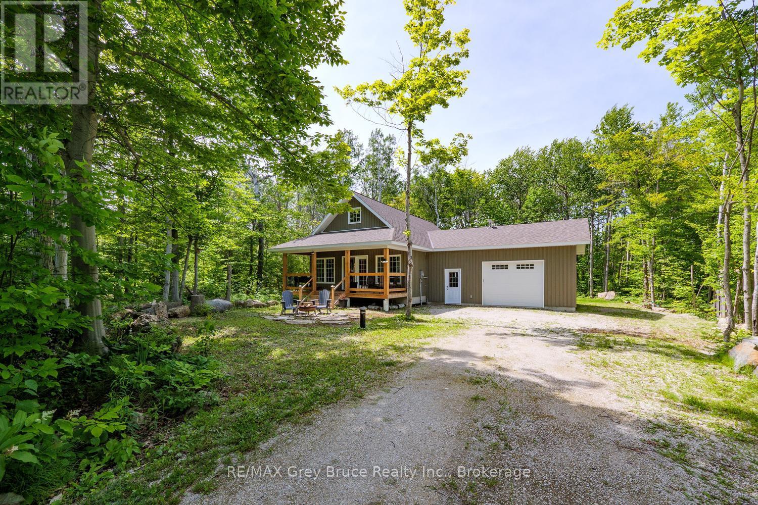 73 MAPLE DRIVE - 40