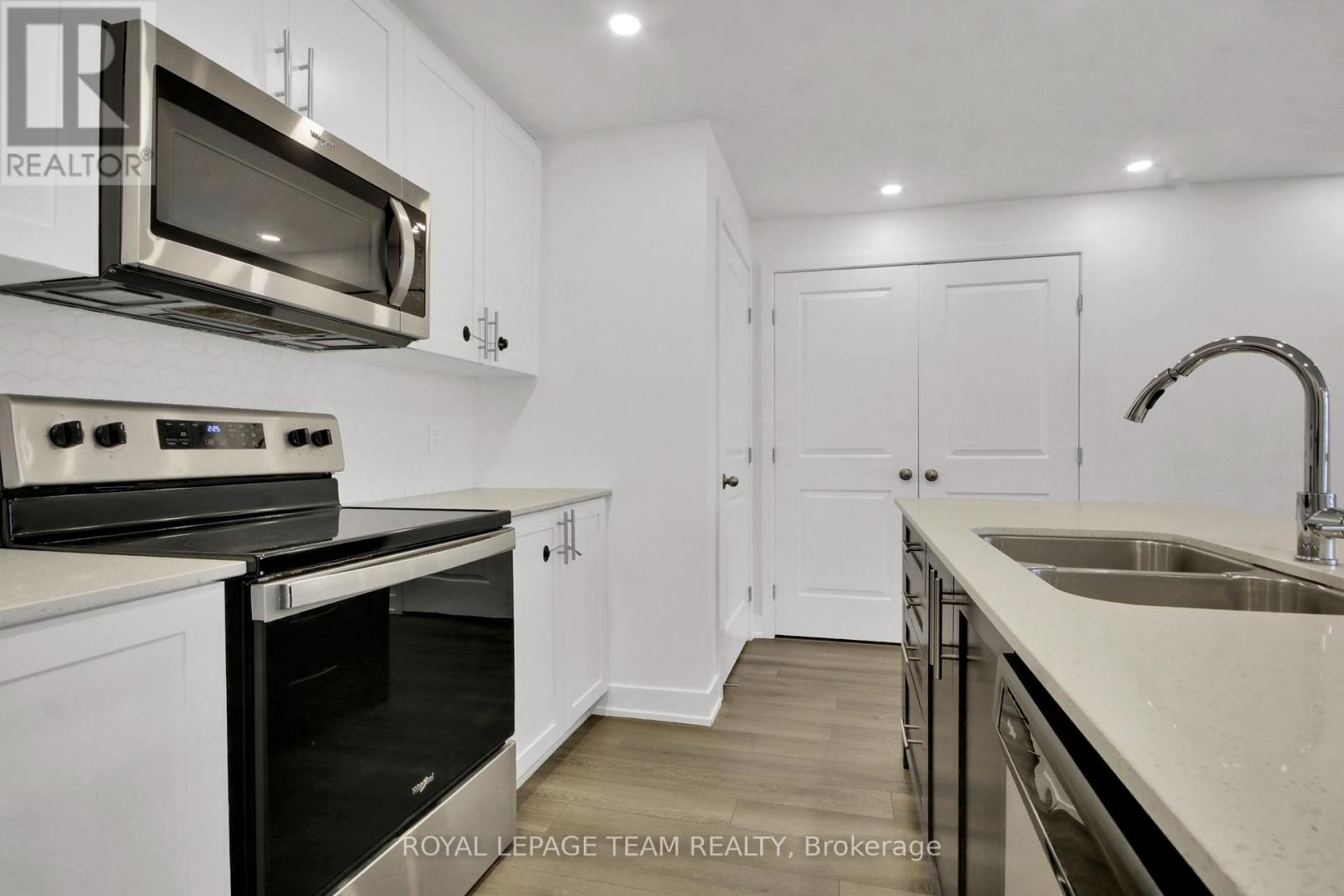 #F 320 TULUM CRESCENT - 21