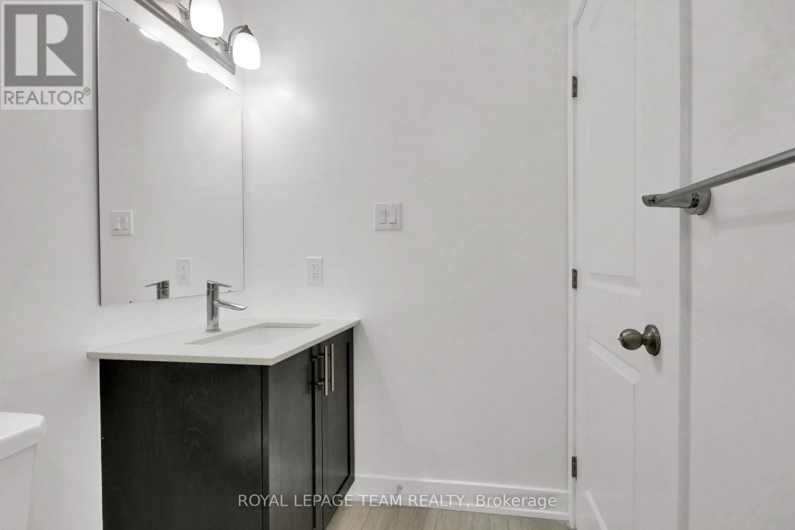 #F 320 TULUM CRESCENT - 29