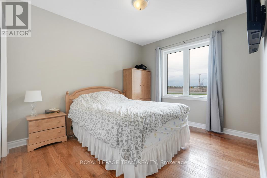 986 SOUTH GOWER DRIVE - 24