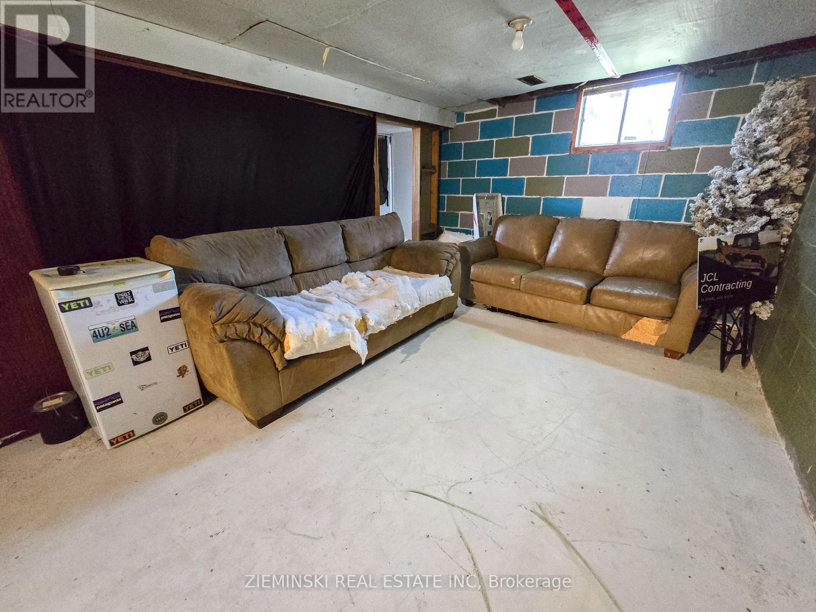 554 JAMES STREET - 13