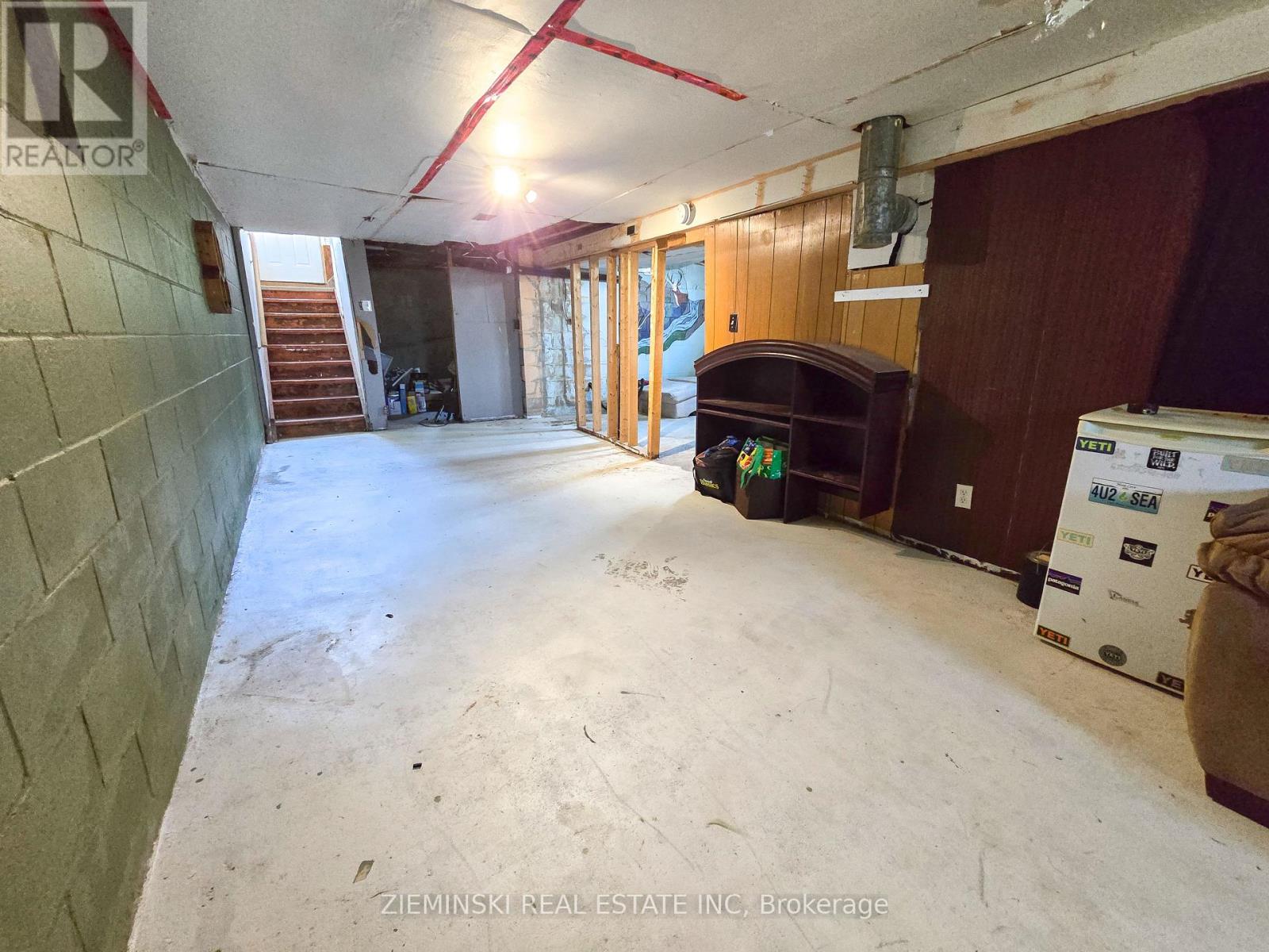 554 JAMES STREET - 16